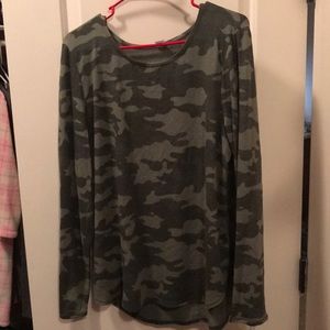 NWT Super Soft long sleeved camo plush ON top